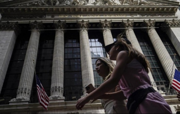 Wall Street oštro pao drugi dan zaredom