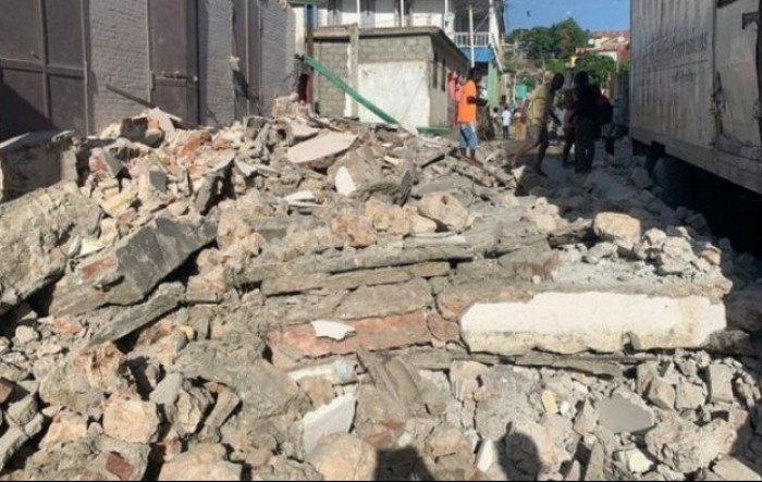 U razornom potresu na Haitiju najmanje 227 mrtvih, stotine ozlijeđenih i nestalih