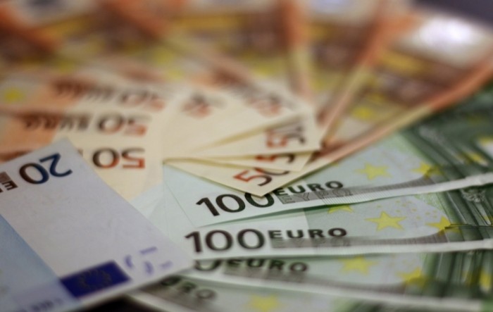 Prosječna plaća u Zagrebu pala na mjesečnoj razini