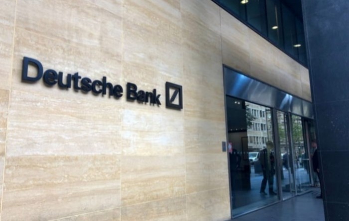 Deutsche Bank na meti panične rasprodaje, Scholz smiruje investitore
