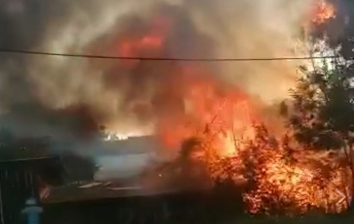 Požar kod NSK u Zagrebu, na terenu vatrogasci