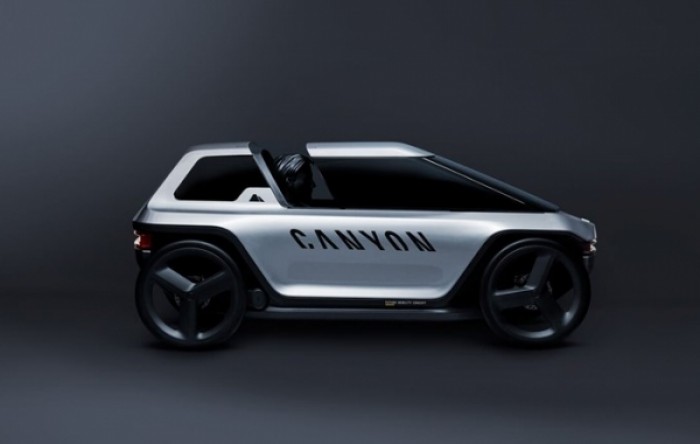 Canyon predstavio neobičan spoj električnog automobila i bicikla (VIDEO)