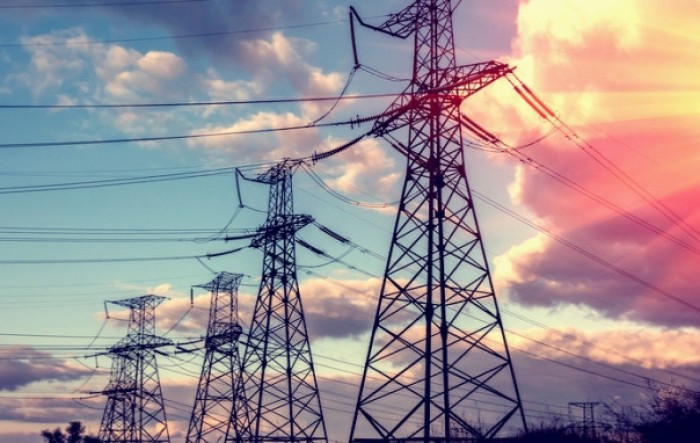 Francuska će sljedeće godine ograničiti poskupljenja struje