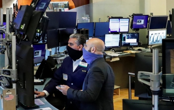 Wall Street: S&P 500 pao, Nasdaq rekordan