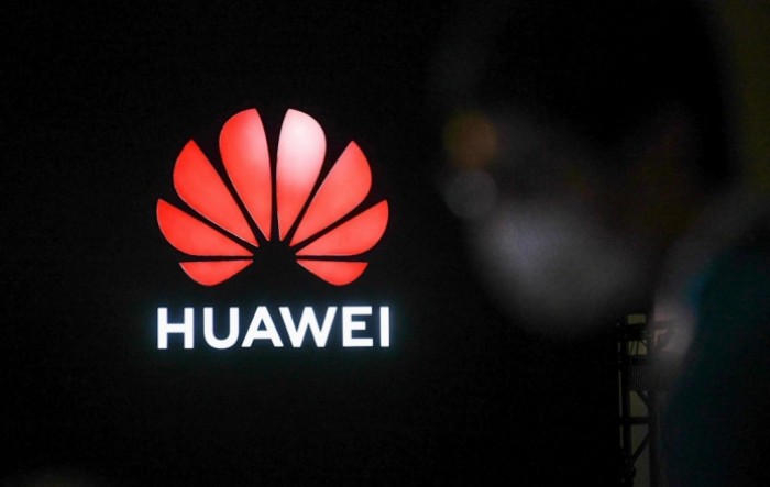 Huawei u razvoj komponenti za inteligentna vozila investira milijardu dolara