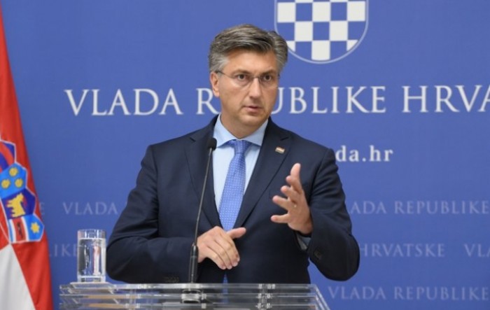 Plenković: Vlada nastavlja s naknadom od 4.000 kuna