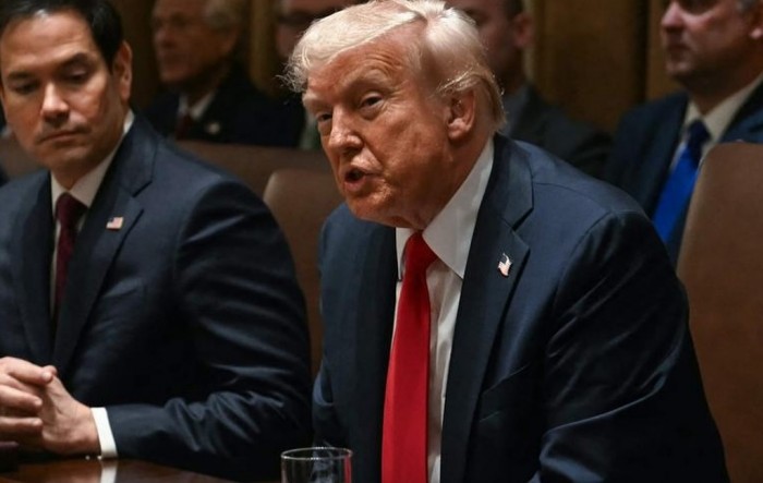Trump najavio nove carine na čelik, poluvodiče i čipove