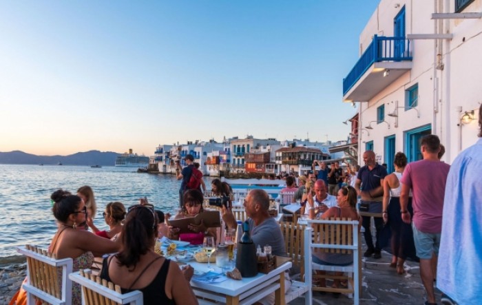 Grčki turizam ove godine na polovini pretpandemijske razine