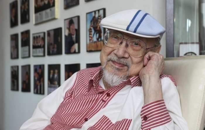 Povukao se najdugovječniji svjetski DJ, 96-ogodišnji Ray Cordeiro