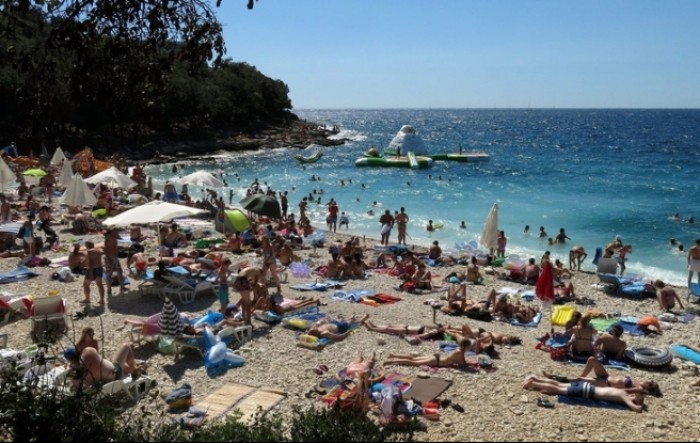 U Hrvatskoj 330.000 turista, što je na razini 60 posto u odnosu na isti dan lani