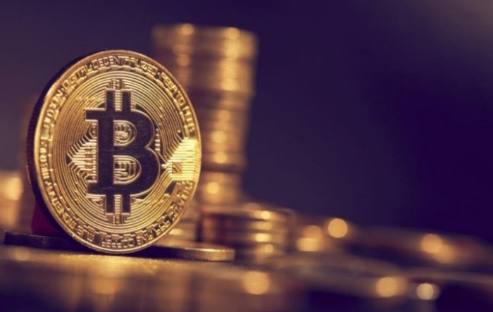 Bitcoin uzletio iznad 44.000 dolara