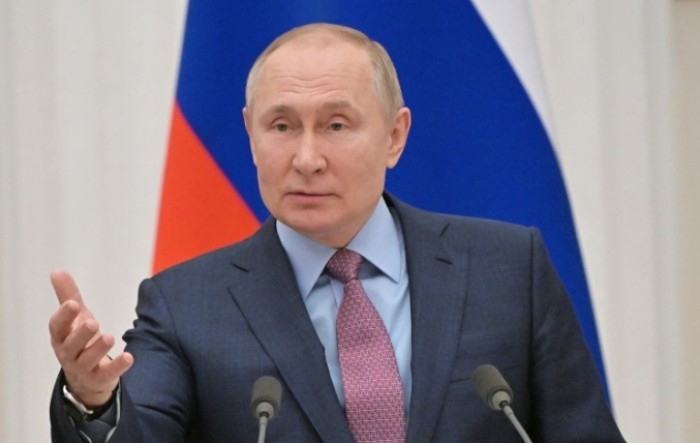 Putin tvrdi da Zapad koristi Ukrajinu da bi uništio Rusiju