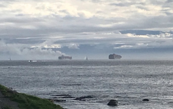 Kanada: U požaru kontejnerskog broda oslobodio se otrovni plin