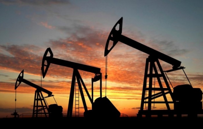Pad potražnje spustio cijene nafte prema 27 dolara