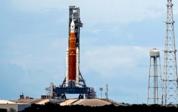 NASA: Curenje goriva ponovno odgađa pripreme za polijetanje rakete na Mjesec
