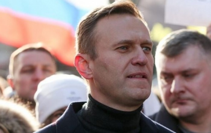 Zrakoplov došao po Navaljnog, ali ne puštaju ga iz bolnice