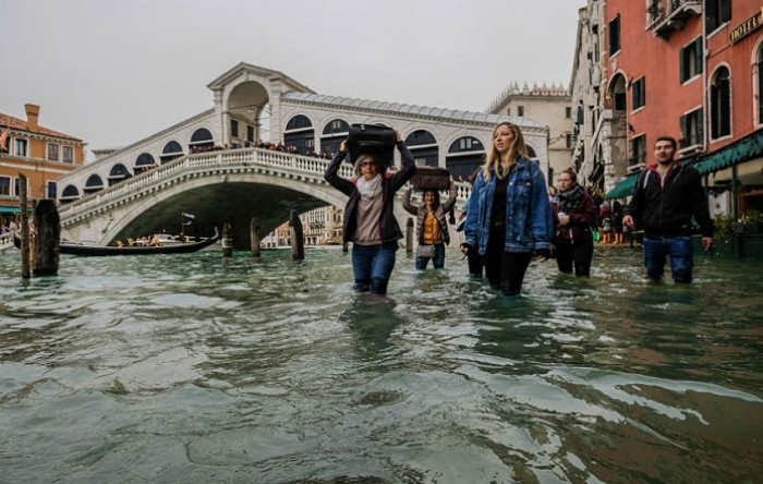 Venecija prvi puta podigla protupoplavne barijere