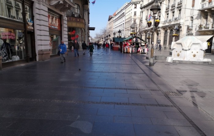 Vanredno stanje u Beogradu: Smanjuje se obim javnog prevoza, kafići rade do 20h