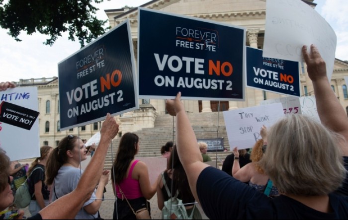 Stanovnici Kansasa glasali protiv restrikcija prava na pobačaj