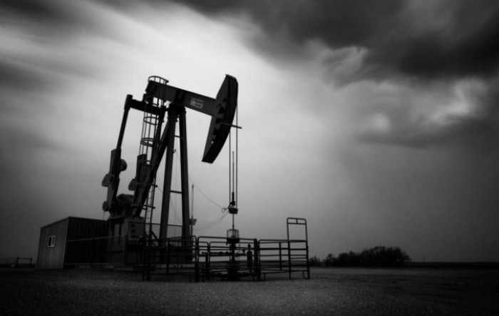 Cijene nafte pod pritiskom rasta zaliha u SAD-u i straha zbog pandemije