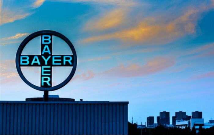 Dionice Bayera potonule najniže u deset godina