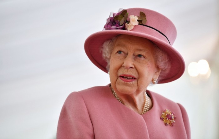 BBC o kraljičinu zdravlju: Nešto se ozbiljno događa