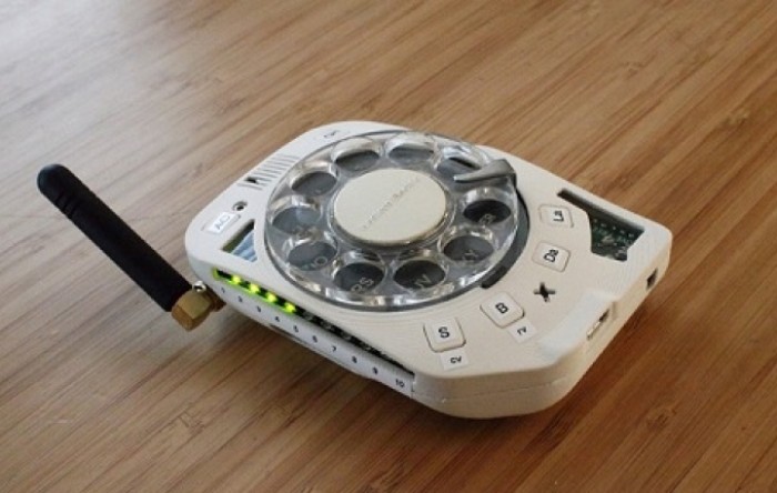 Ima i toga: Prvi pametni telefon s okruglim brojčanikom