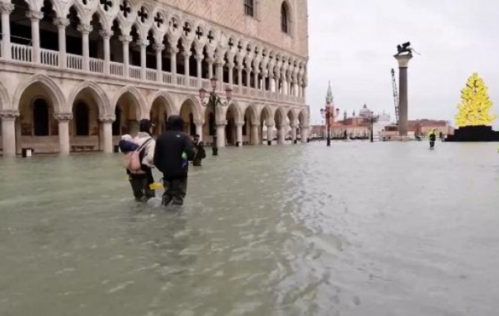 Venecija aktivirala sustav obrane od poplava