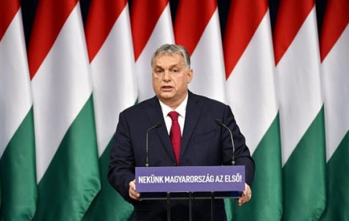 Orban: 130.000 migranata je već na Balkanu, moramo ih zaustaviti
