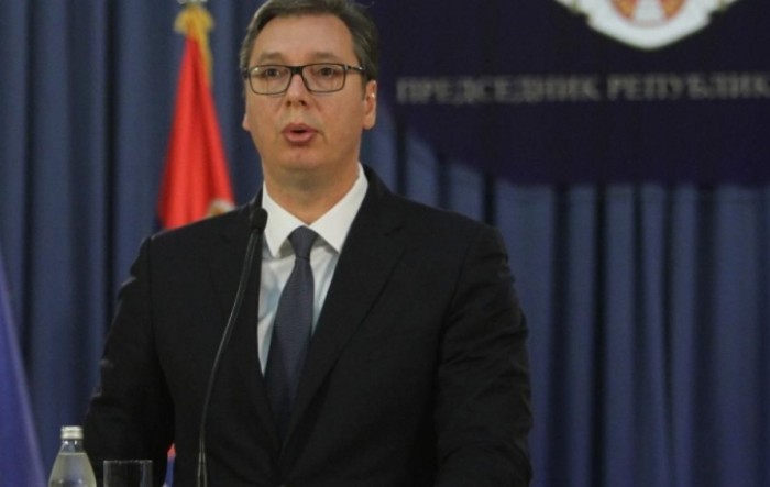 Vučić: U Srbiji zabranjeni skupovi u zatvorenom prostoru, nema razloga za obustavu nastave u školama