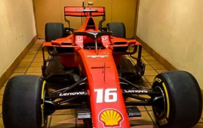Ferrari darovao Leclercu bolid u kojem je ostvario dvije pobjede
