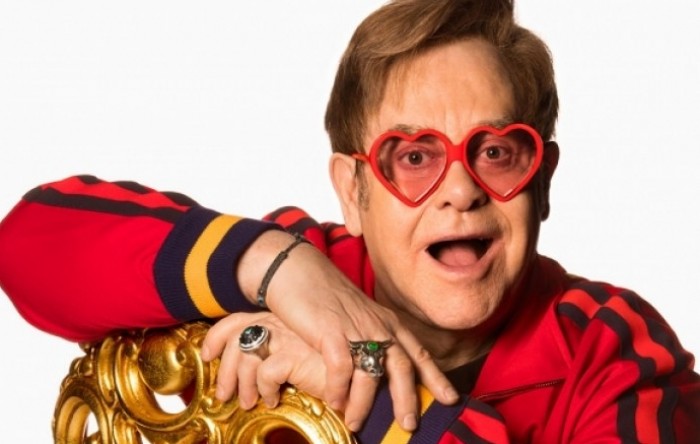 Elton John hitno hospitaliziran, srušio se u svojoj vili u Nici
