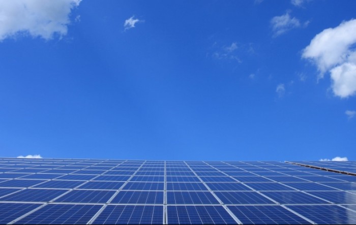 Nekoliko kompanija želi graditi najveću solarnu elektranu u BiH