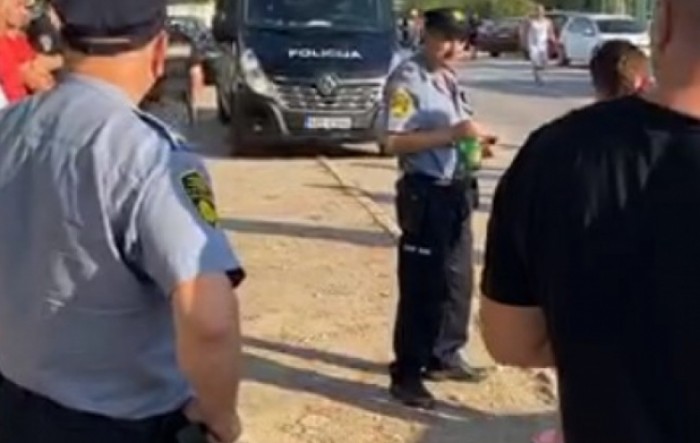 Velika Kladuša: Blokade i prosvjedi zbog eskalacije migrantske krize (VIDEO)