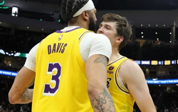 Davis briljirao, Lakersi pobijedili Buckse