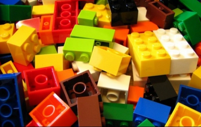 Lego privremeno obustavlja oglašavanje na društvenim mrežama