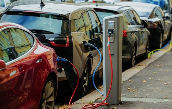 Deloitte: Do 2030. godine na cestama širom svijeta bit će 31,1 milijuna električnih vozila