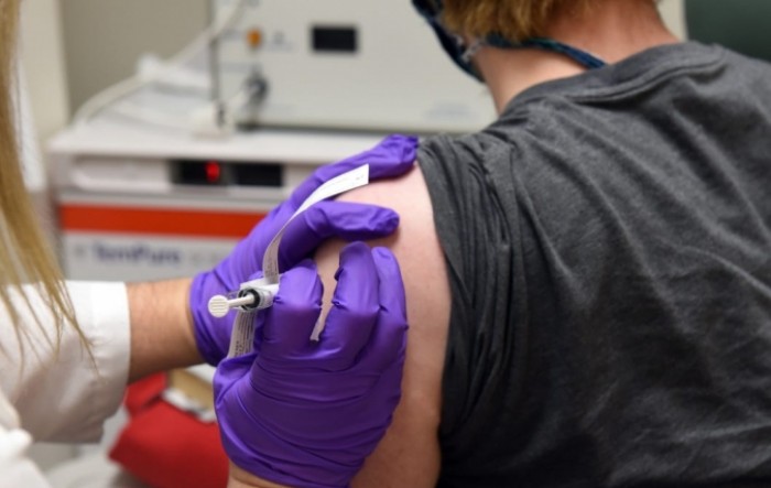 SAD primijenio 187 milijuna doza cjepiva protiv covida 19
