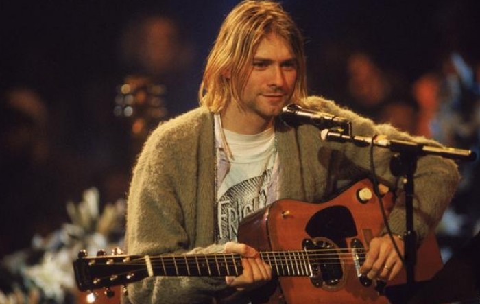Cobainova gitara iz MTV Unplugged prodana za rekordnih 6 milijuna dolara