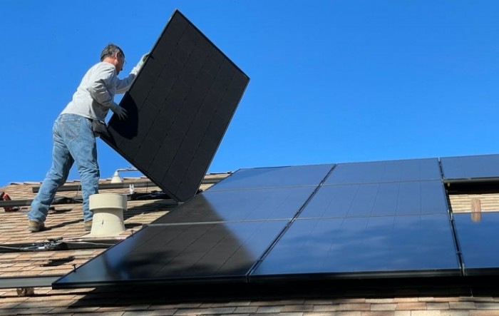 Mihajlović: Država će subvencionisati ugradnju solarnih panela