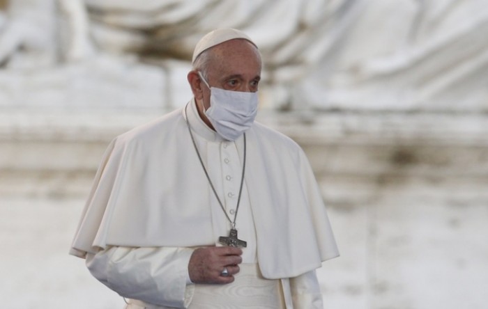 Papa Franjo je dobro nakon operacije