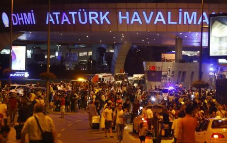 Istanbulski aerodrom djelomično otvoren, nema Hrvata među žrtvama