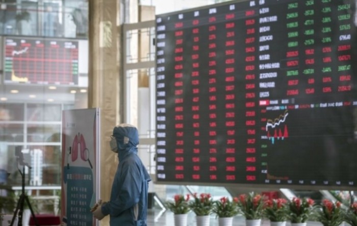 Azijska tržišta: Indeksi pod pritiskom ukrajinske krize
