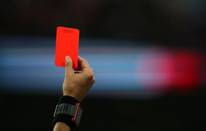 IFAB: Namjerno kašljanje u smjeru suparnika kažnjavat će se crvenim kartonom