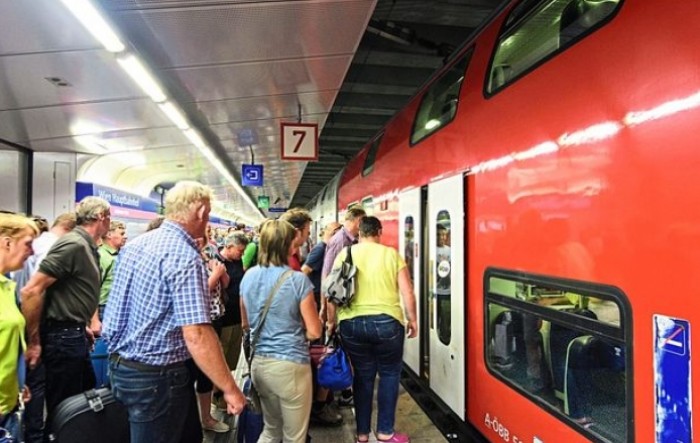 Vlak se zapalio u tunelu u Austriji, evakuirane stotine putnika