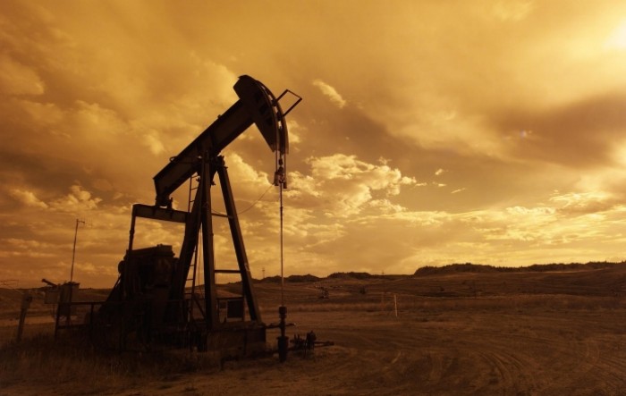 Cijene nafte pale ispod 93 dolara, u fokusu prijetnja recesije