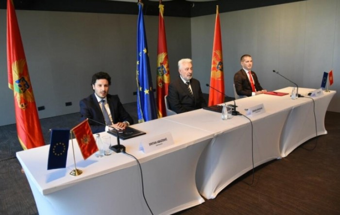 Crna Gora: Krivokapić, Abazović i Bečić potpisali sporazum
