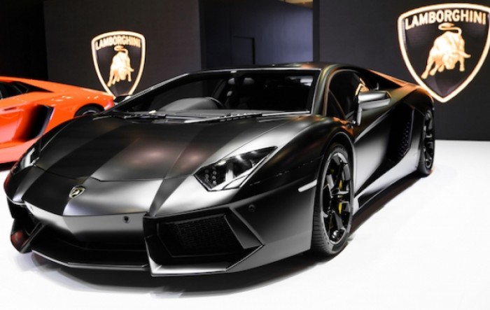 Lamborghini će u četvrtak predstaviti novi automobil