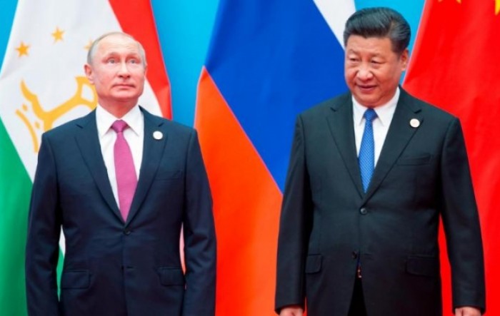 Prvi dokaz: Kina opskrbljuje Rusiju jurišnim puškama i vojnom opremom