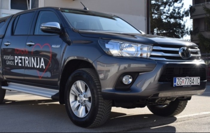 Toyota Hilux za obnovu Petrinje